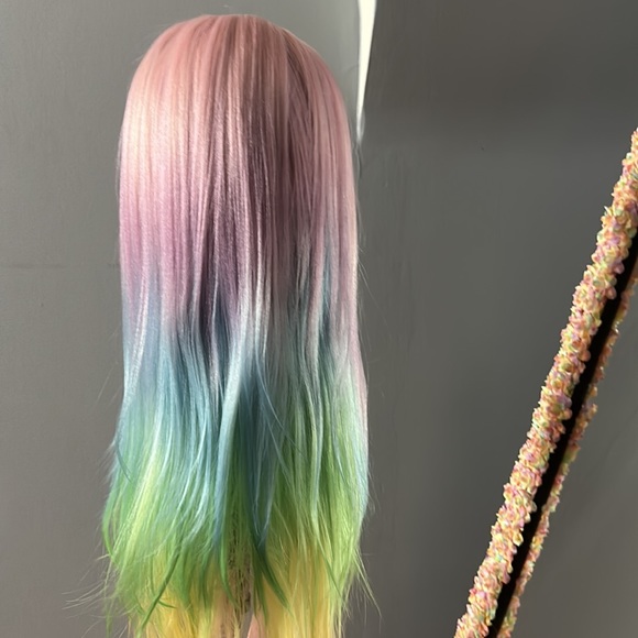 Lace front synthetic wig - Picture 2 of 14